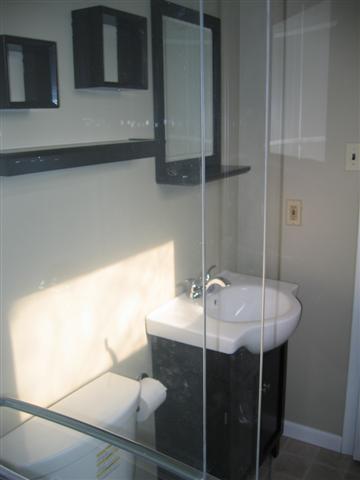 bathroom2.jpg